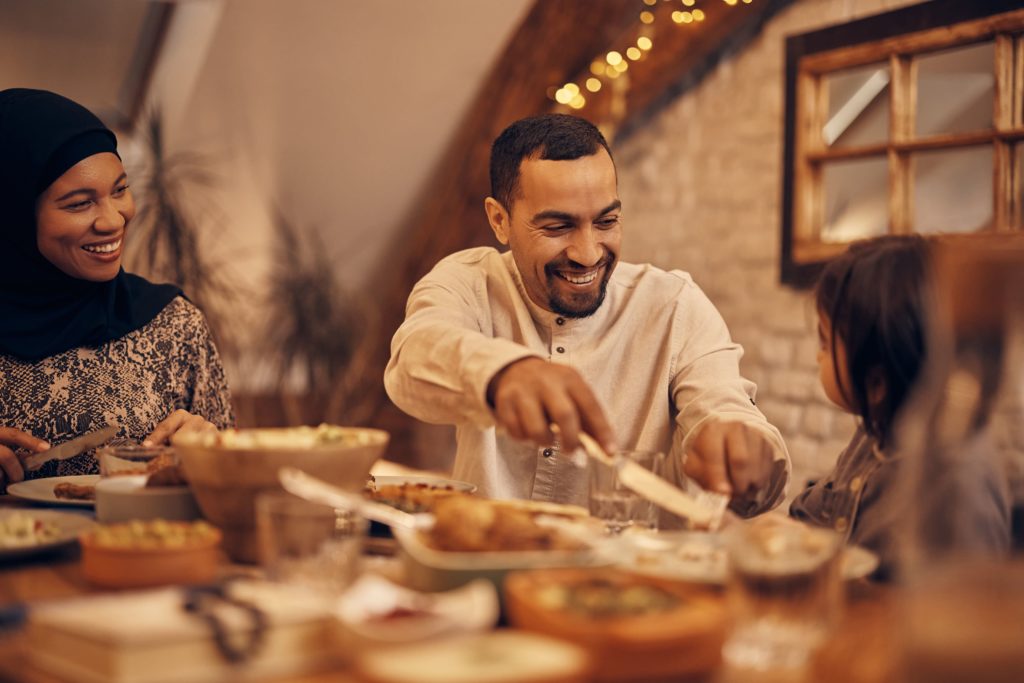 Familía a ajudar a melhorar os comportamentos alimentares